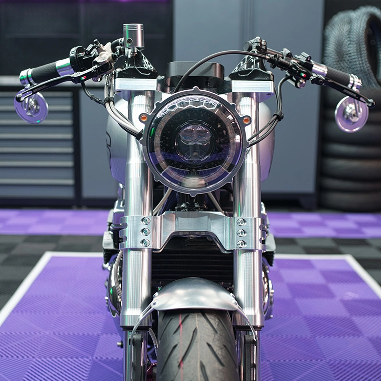 Honda CB750 : JeremMotorcycles revisite une icône dans un esprit